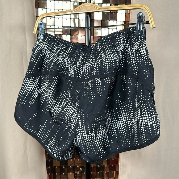 Danskin Now Black & Cream Polka Dot Running Sporty Athletic Athleisure Shorts S - Picture 5 of 9